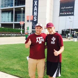 Meet your Posher, Aaron